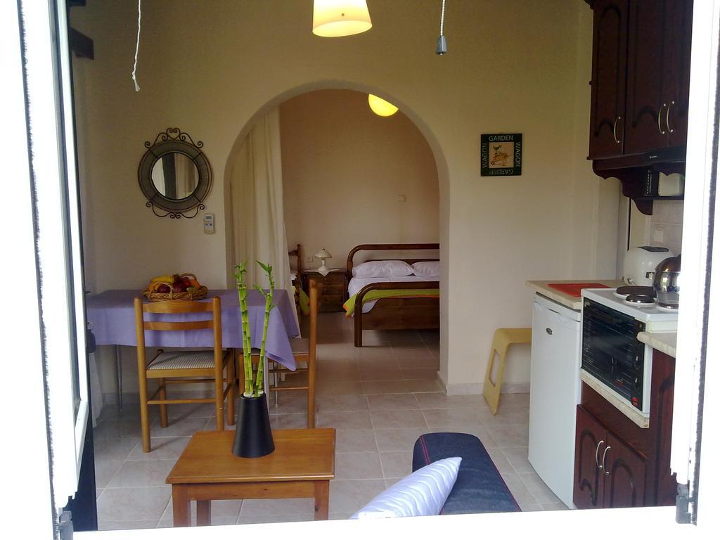 Spiridoula Apartments 에이지오스스테파노스 외부 사진